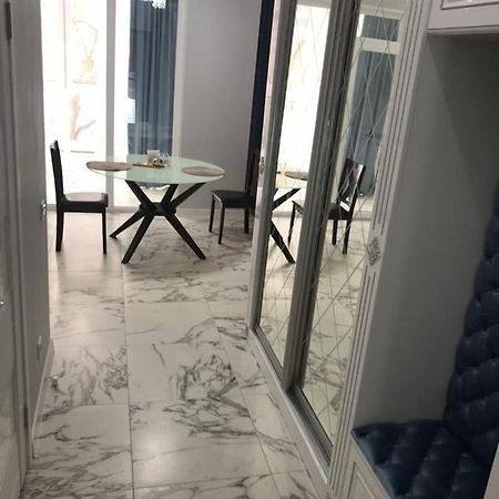 Люкс Апартаменты На Назарбаева Uralsk Exteriér fotografie